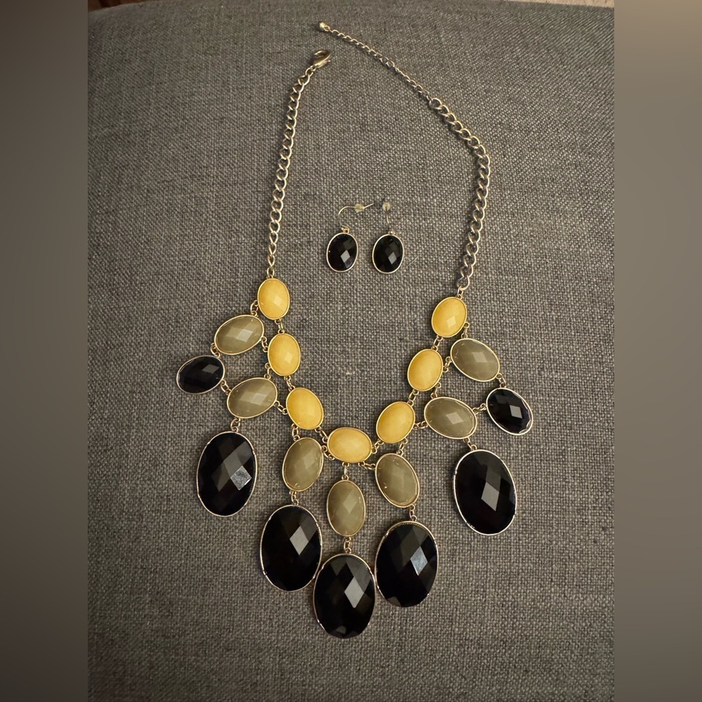 Vintage 2000s Bib Bubble 20” Necklace with Matching Earrings​​​